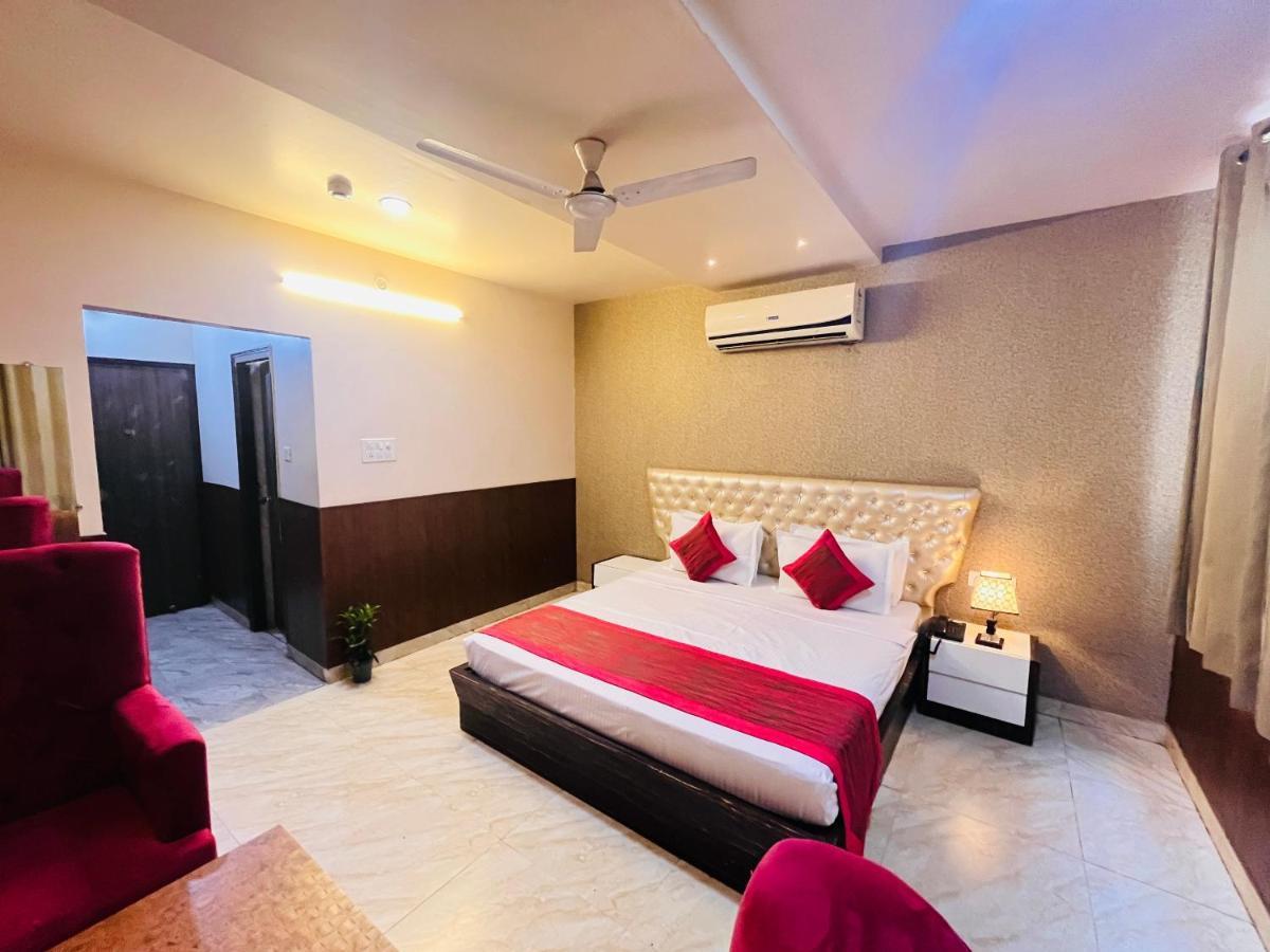 Hotel The Leaf - Gomti Nagar Lucknow Exterior foto