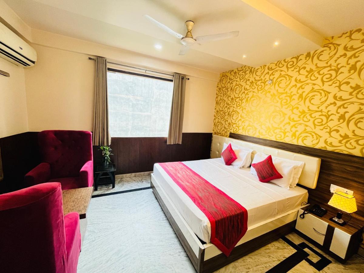Hotel The Leaf - Gomti Nagar Lucknow Exterior foto