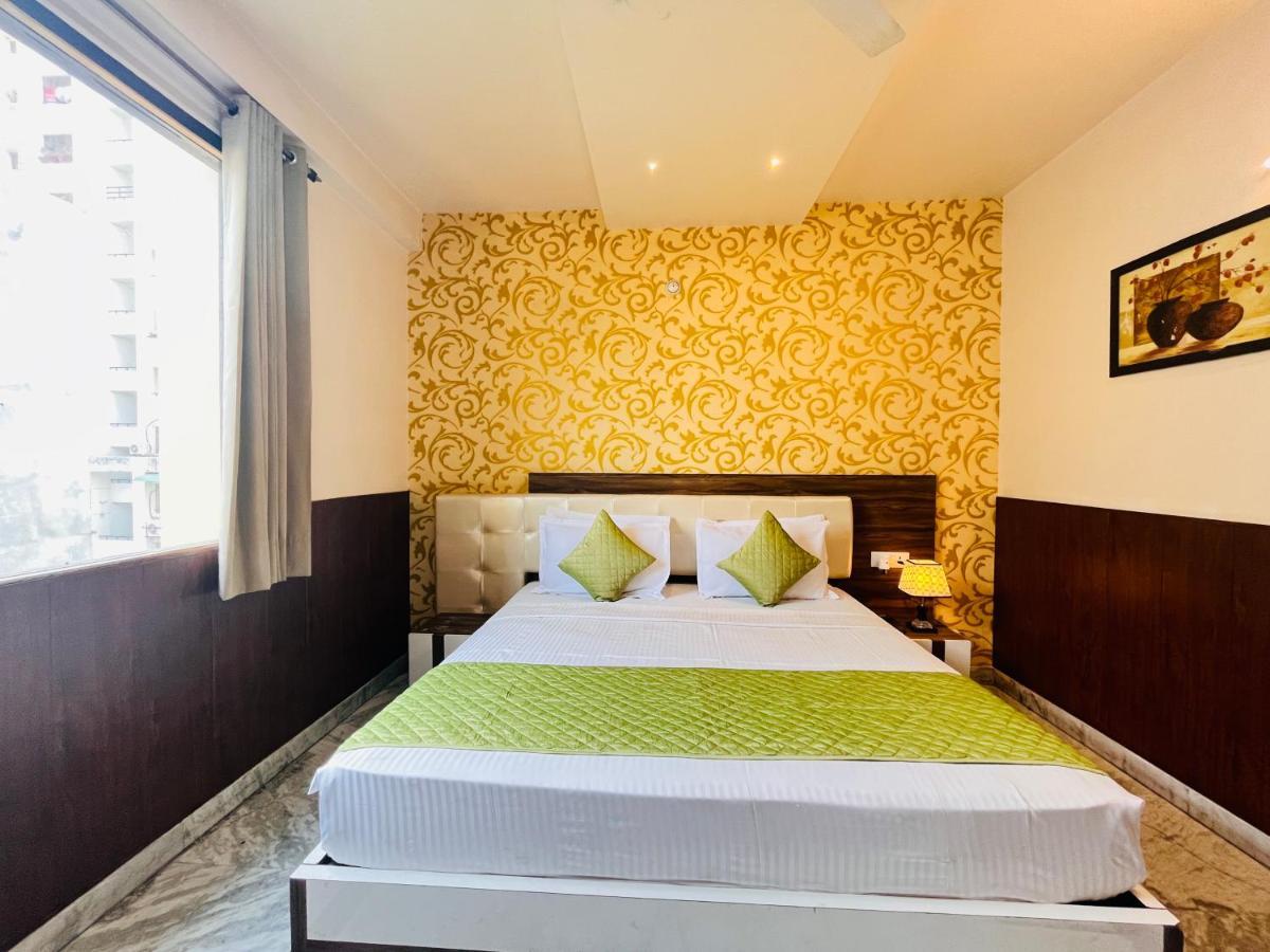 Hotel The Leaf - Gomti Nagar Lucknow Exterior foto